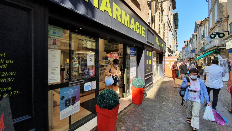 Prostituées à Villefranche-de-Rouergue – Prix et meilleures rues pour les joindre