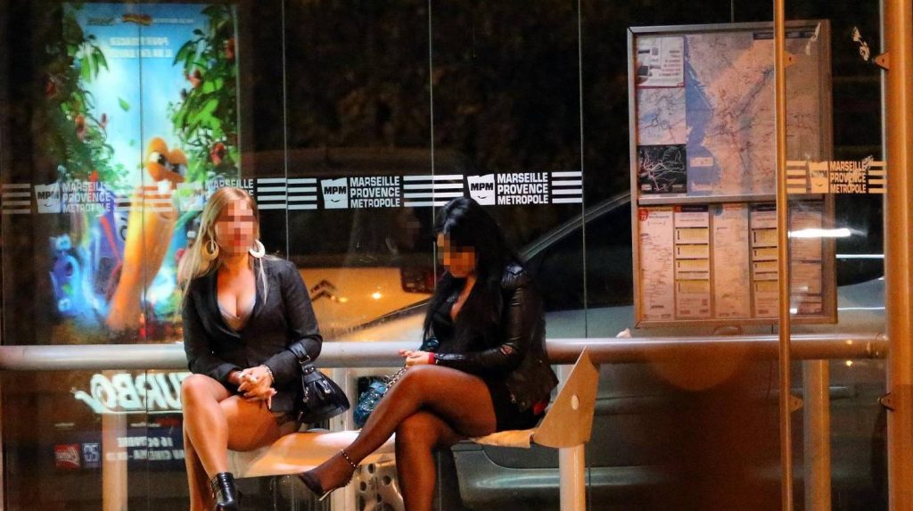 Prostitution dans le 4e arrondissement de Marseille dans les Bouches-du-Rhône  Où trouver des escort girls ?